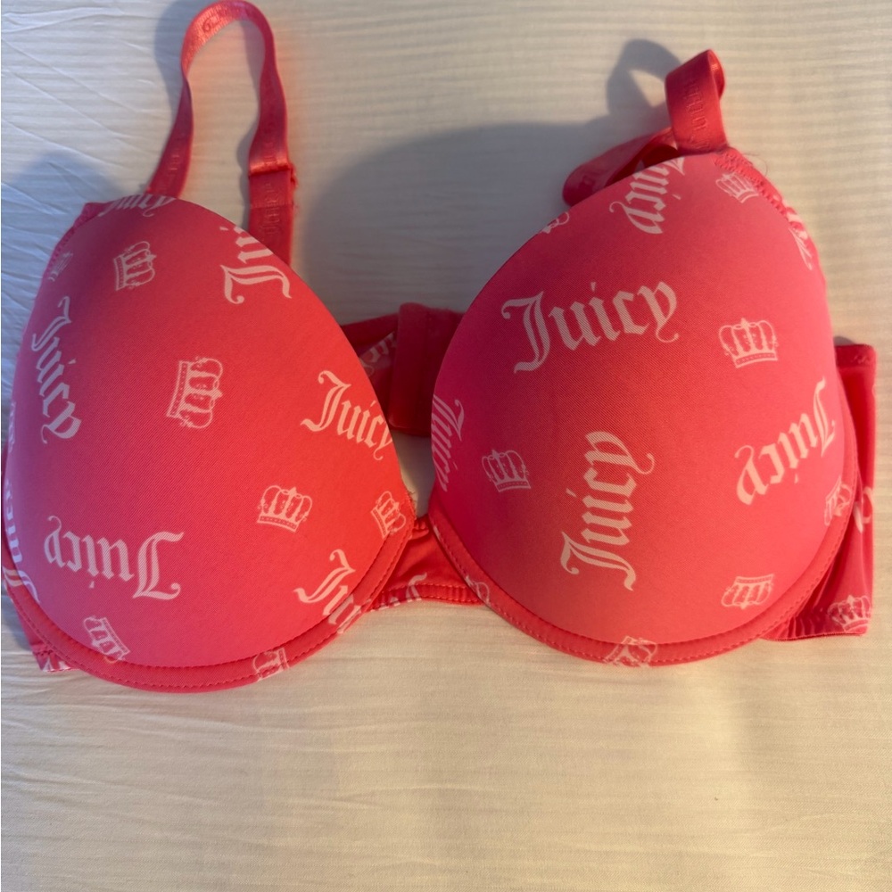 Juicy Couture pink and white padded bra size 38DD